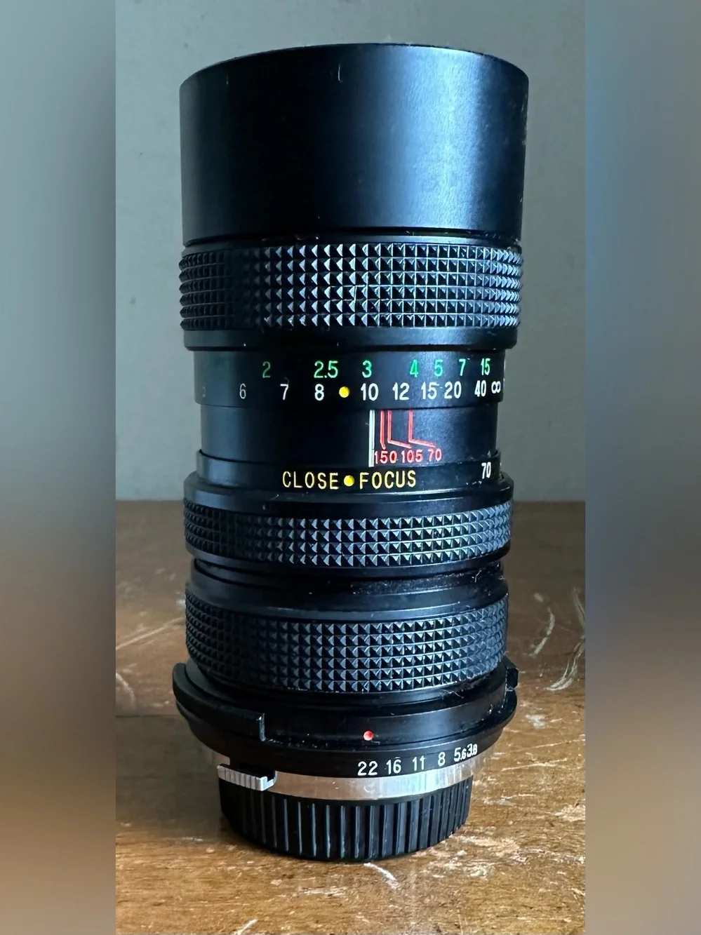 Vivitar 70-150mm f:3.8 52mm Close Focusing Auto Zoom Camera Lens w/ 52mm Filters